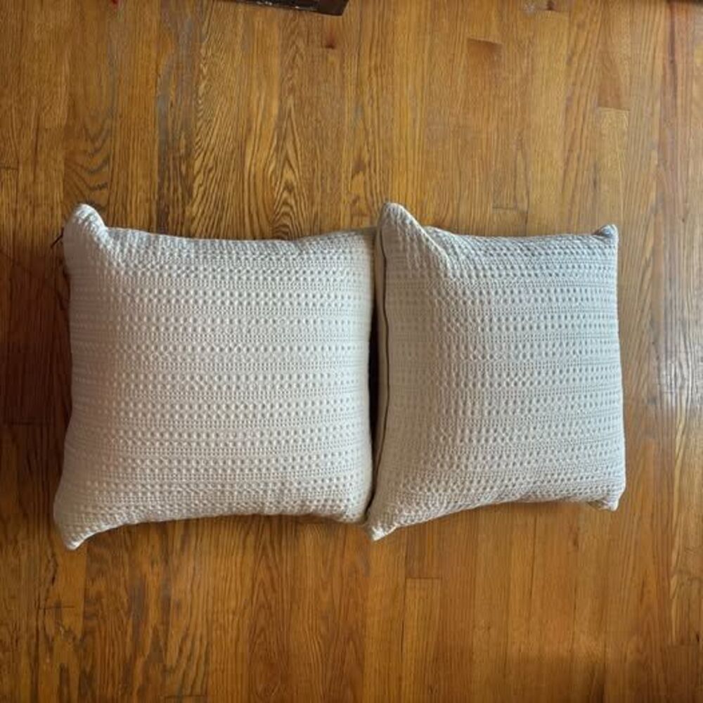 Pottery Barn Waffle Weave Pillow Covers 18x18 Cream White Textured Cotton Set